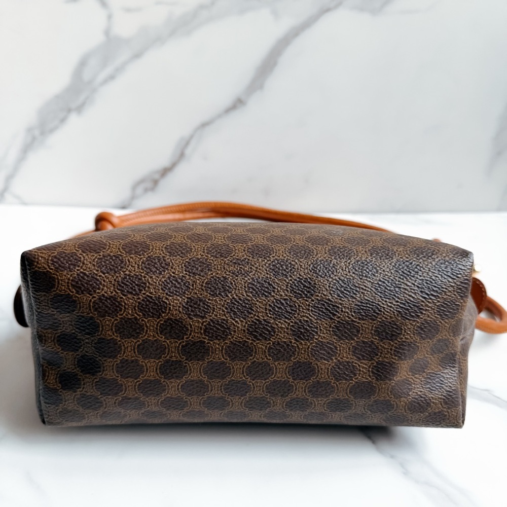 Authentic vintage Celine Macadam clutch on strap - Picture 13 of 15